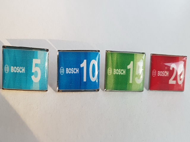 egyedi kitűző, érem gyártás egyedi kitűző, érem gyártás